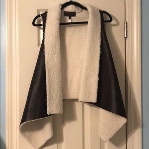 Women’s Vest Size Large